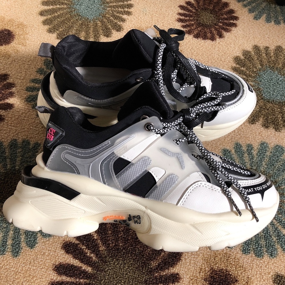 Platform Sneakers 39/8.5